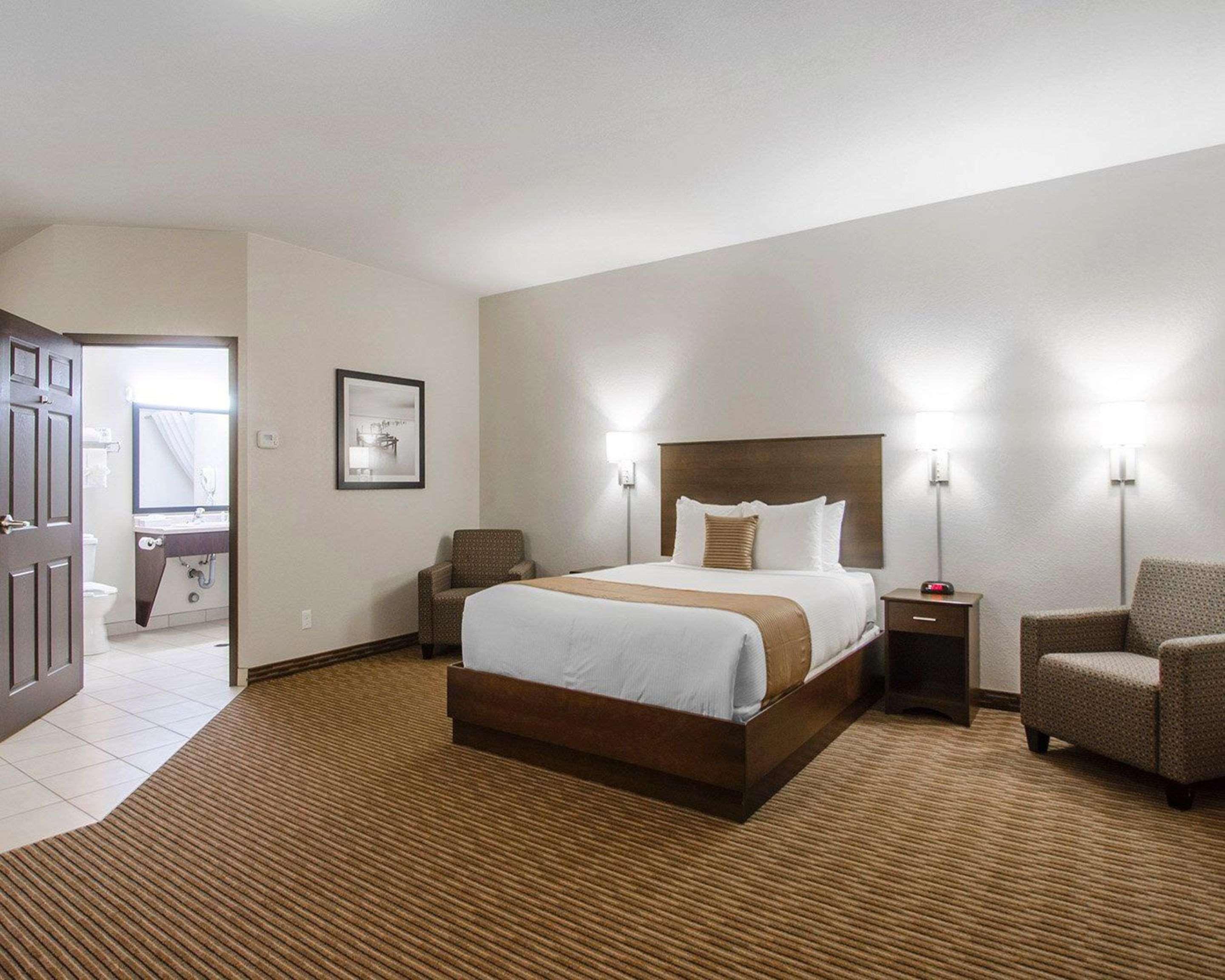 Quality Inn & Suites Estevan Eksteriør bilde