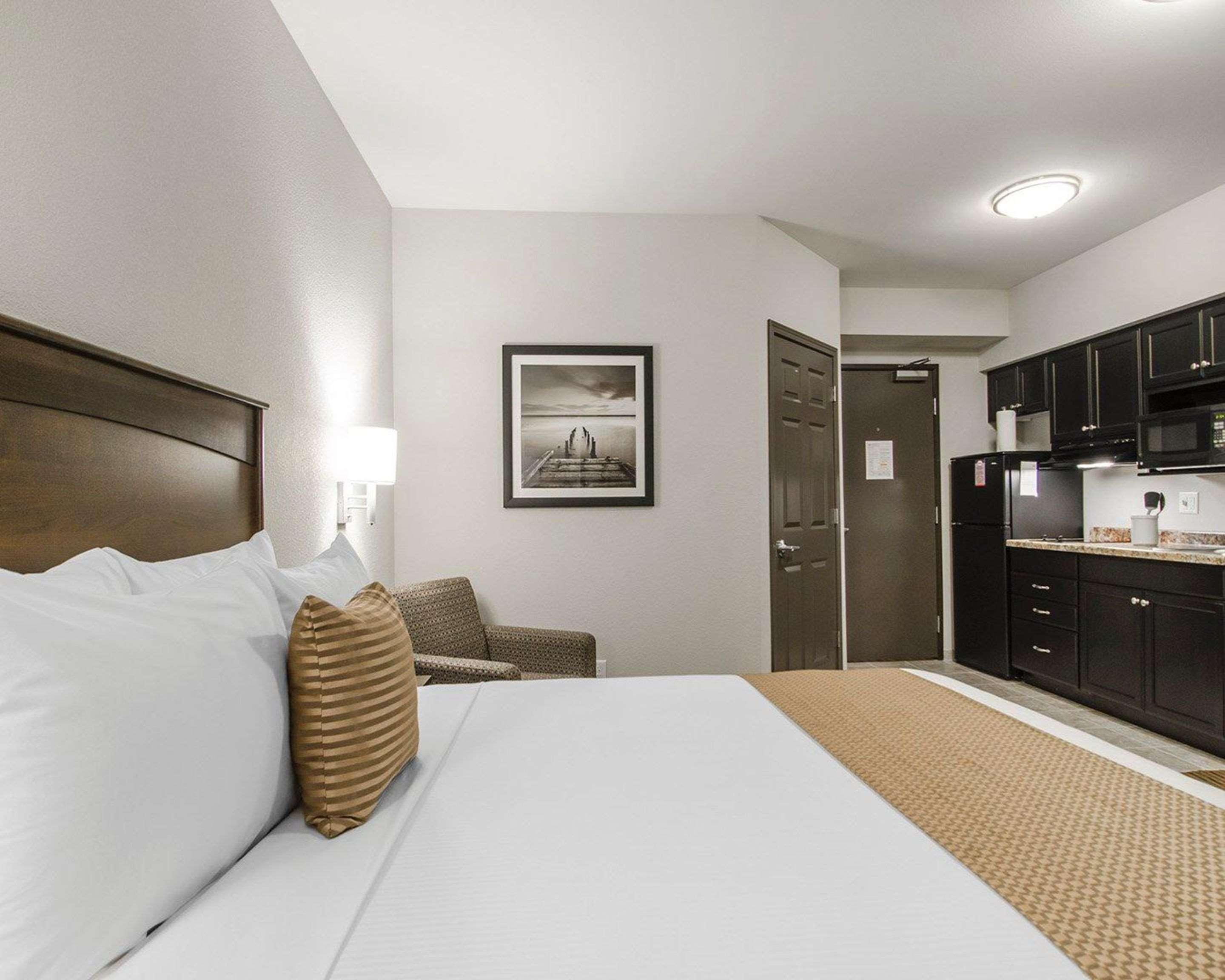 Quality Inn & Suites Estevan Eksteriør bilde