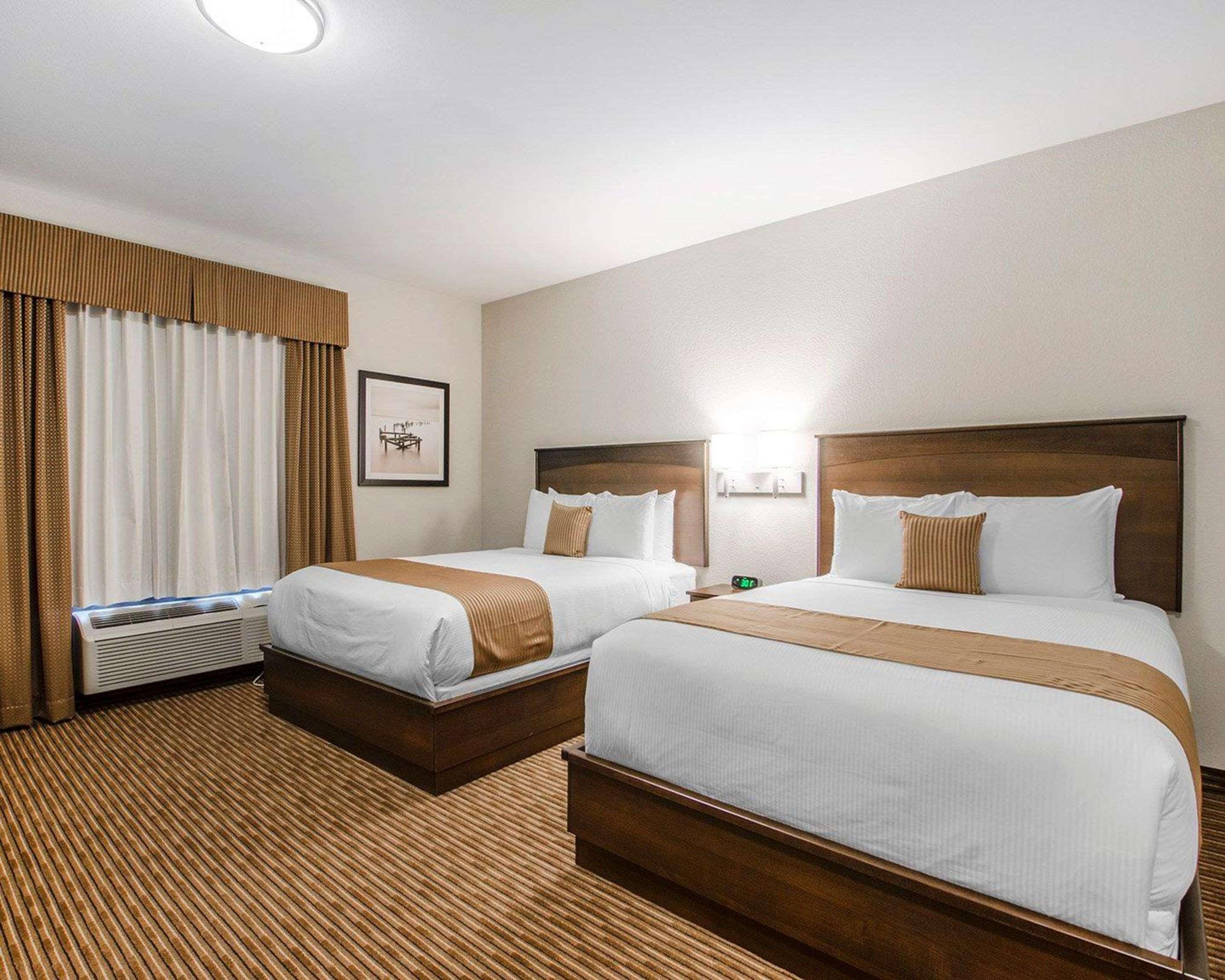 Quality Inn & Suites Estevan Eksteriør bilde