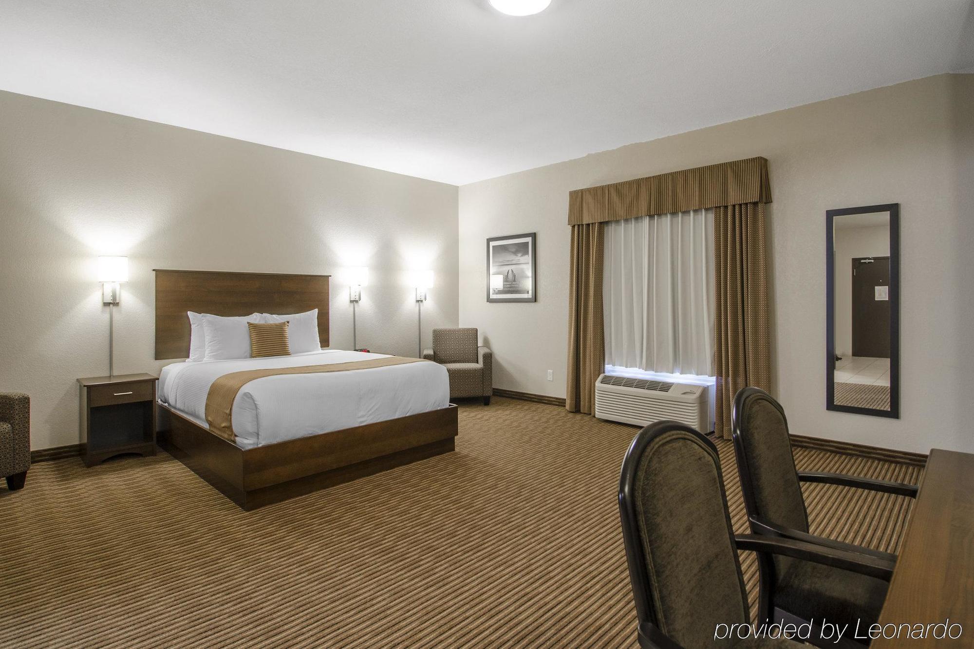 Quality Inn & Suites Estevan Eksteriør bilde