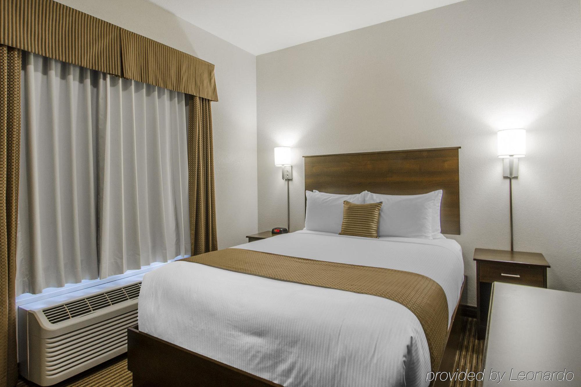 Quality Inn & Suites Estevan Eksteriør bilde